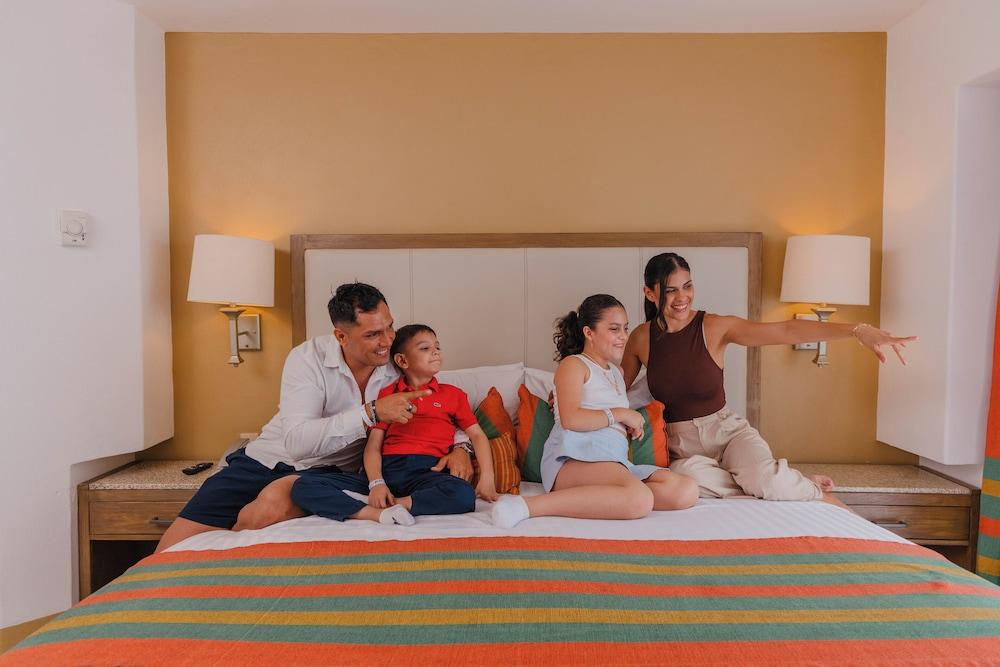 Tesoro Ixtapa All Inclusive