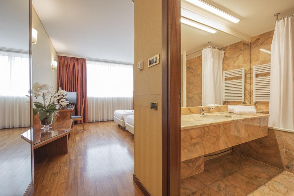 Montresor Hotel Tower