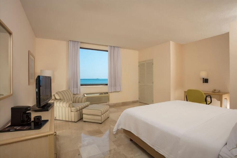 Fiesta Inn Veracruz Malecon