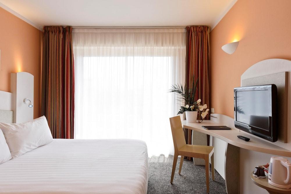 Best Western Astoria