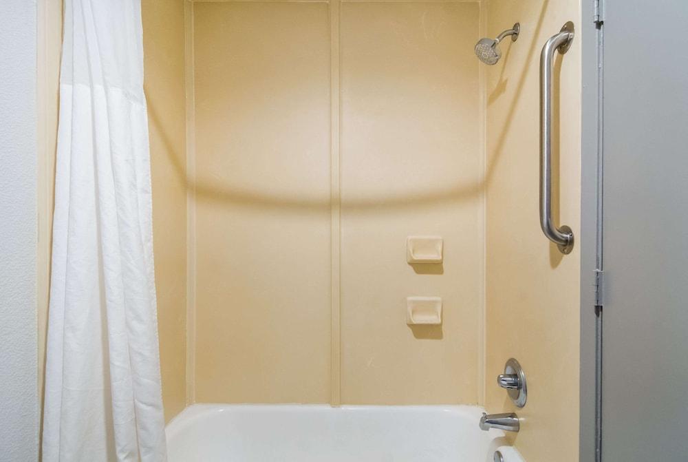 Quality Inn & Suites Waco North