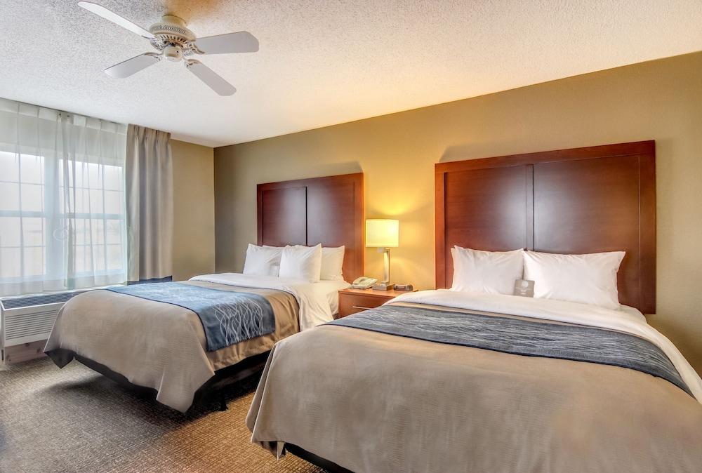 Comfort Inn & Suites Grafton - Cedarburg