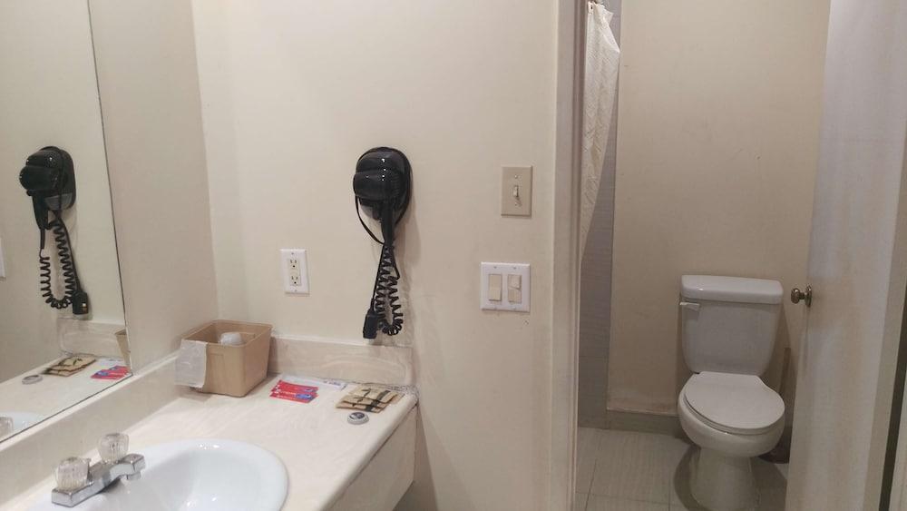 Days Inn by Wyndham Hemet