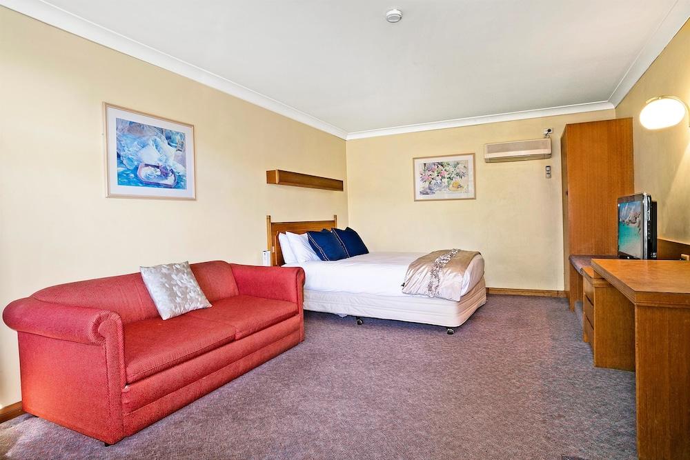 Best Western Sanctuary Inn