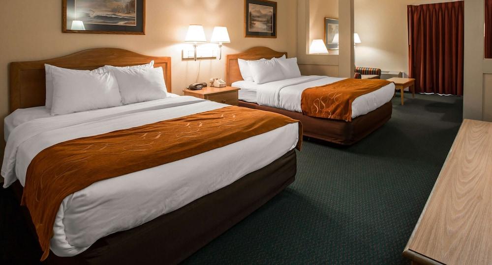 Super 8 by Wyndham Cherokee