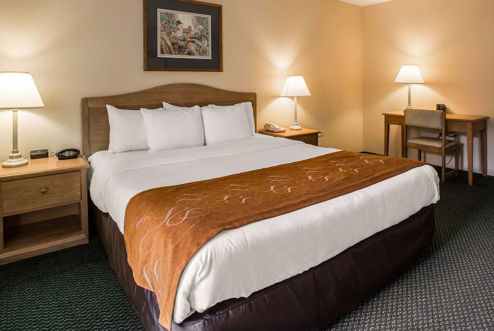 Super 8 by Wyndham Cherokee