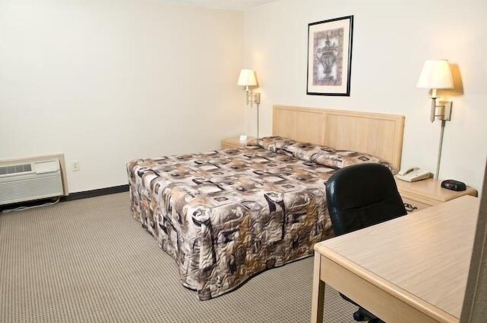 Guest Lodge Pageland