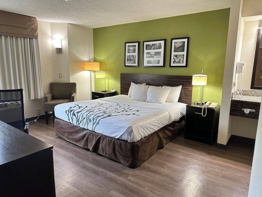 Sleep Inn & Suites Columbus - State University Area