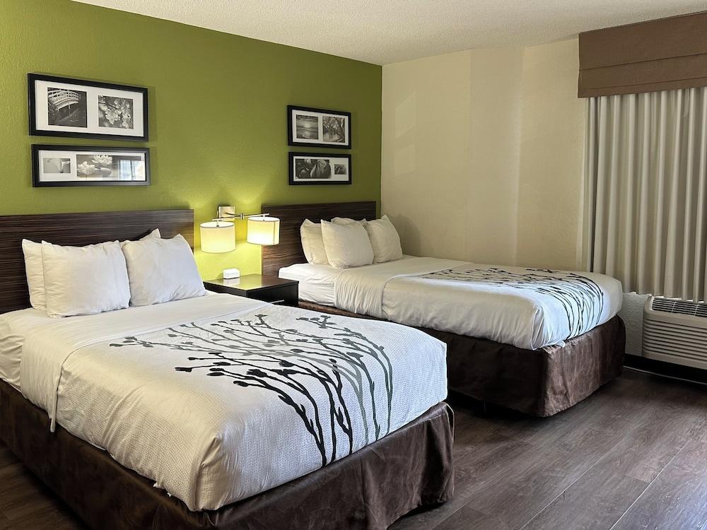 Sleep Inn & Suites Columbus - State University Area