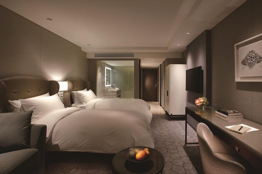 Paradise Hotel Busan