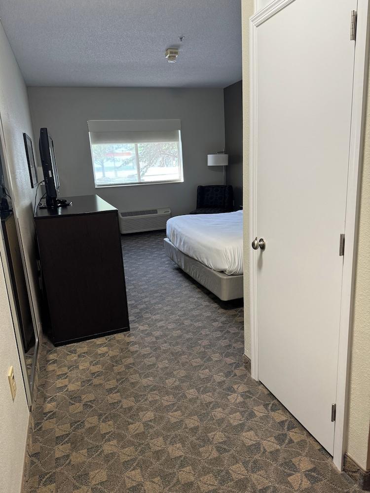 Comfort Inn Huntington near University area