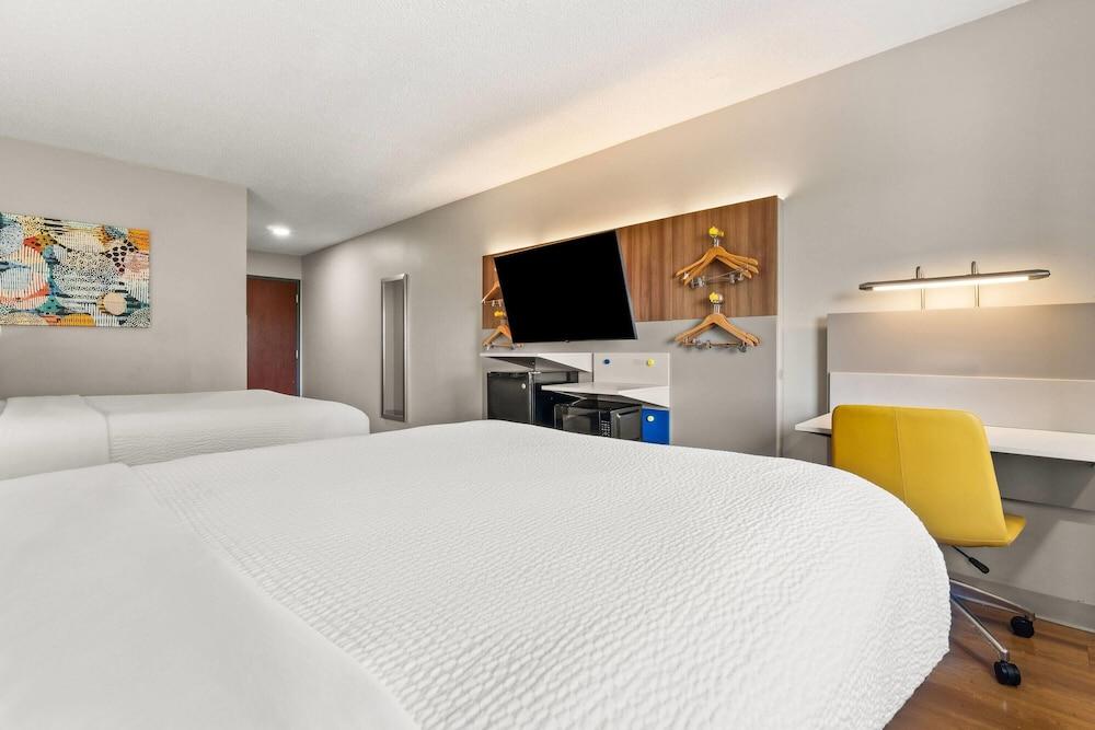 Microtel Inn & Suites by Wyndham Salisbury