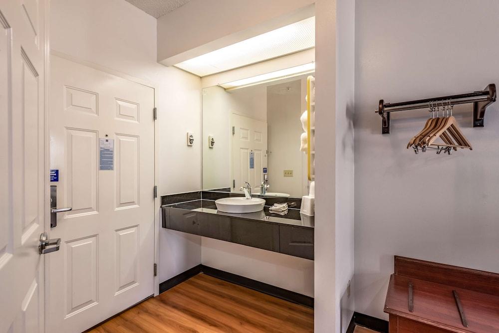 Motel 6 Shreveport, LA