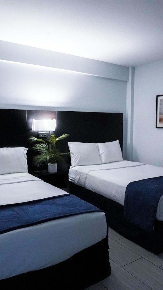 Sun and Sand Resort Oceanfront Suites