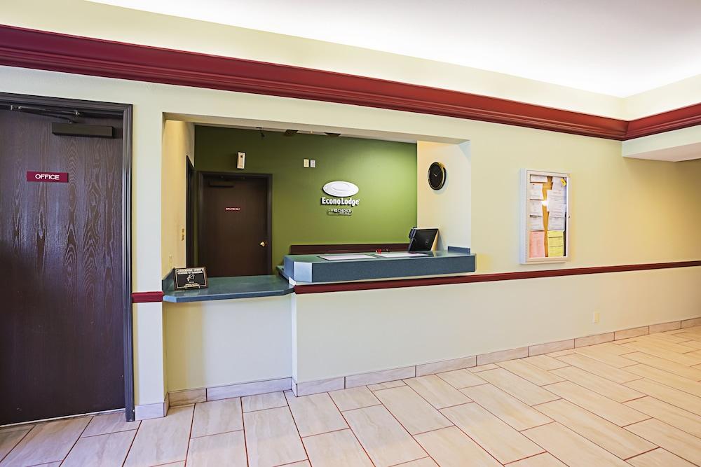 Econo Lodge Inn & Suites Ripley