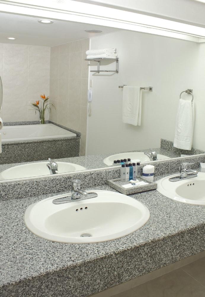 Hotel Estelar Altamira