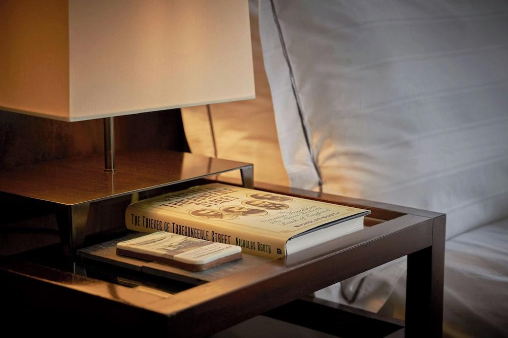 Threadneedles, Autograph Collection