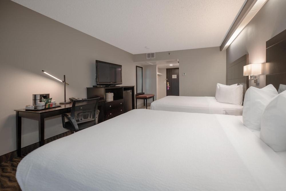 Coast Nisku Inn & Conference Centre