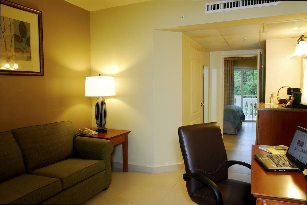 Radisson Hotel Panama Canal