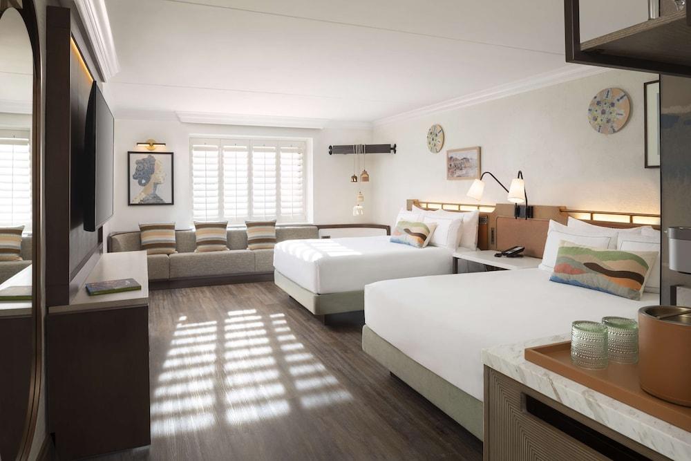 The Scottsdale Resort and Spa, Curio Collection by Hilton