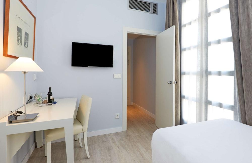 NH Valencia Las Artes