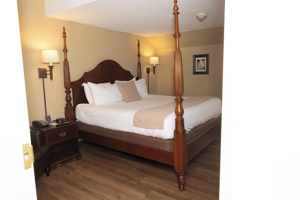 D. Hotel Suites & Spa