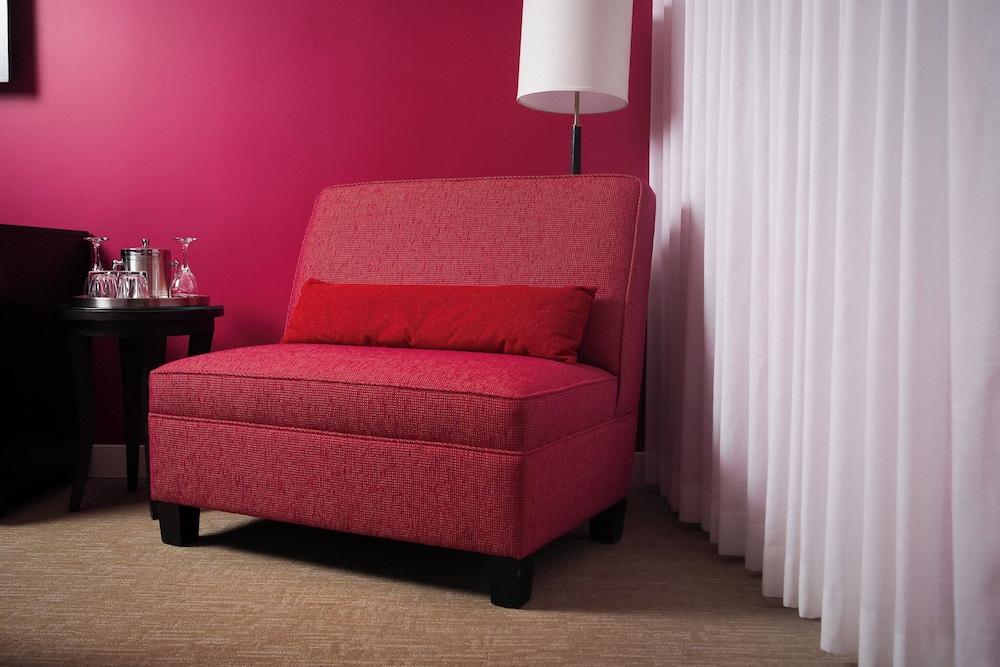 OPUS Hotel Vancouver