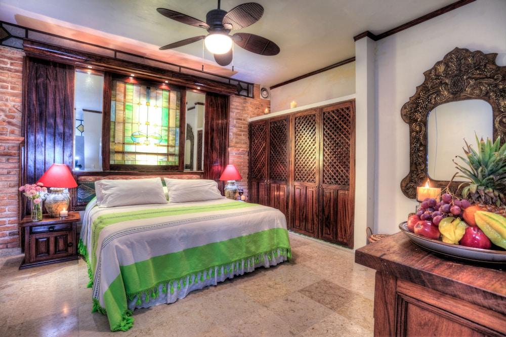 Vallarta Shores Beach Hotel