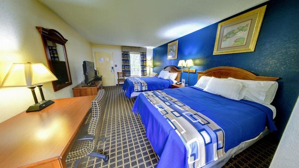 Dahlonega Mountain Inn