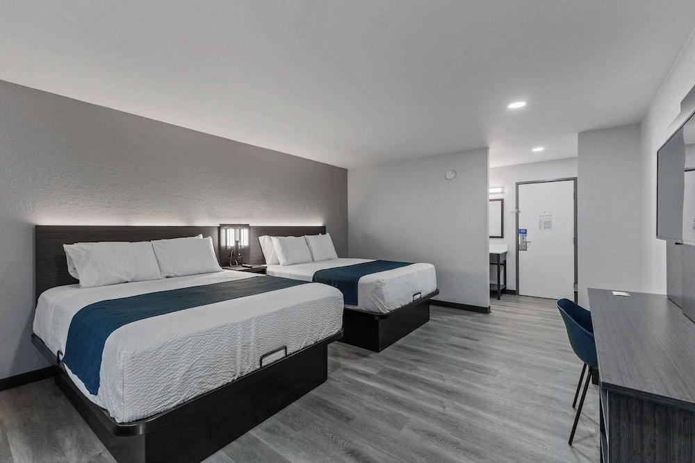 Motel 6 Brighton CO Denver Northeast