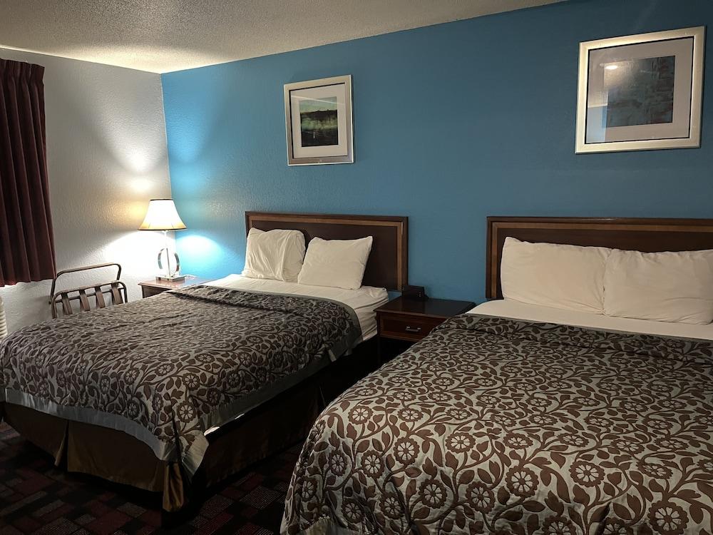 Rodeway Inn Whitehall