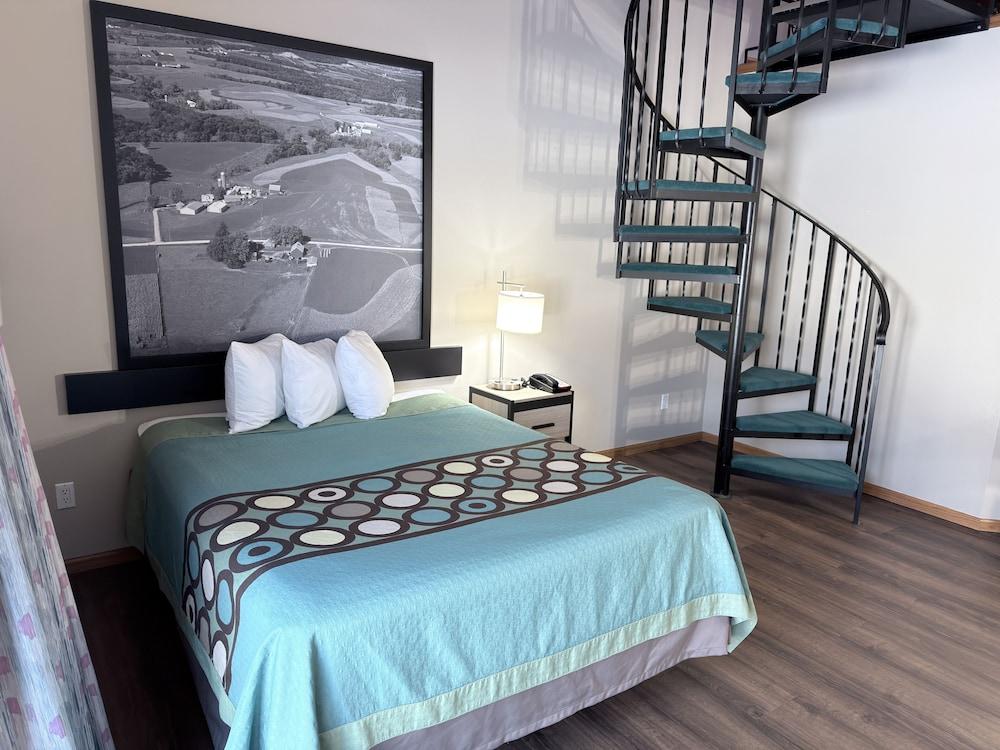 Super 8 by Wyndham Platteville