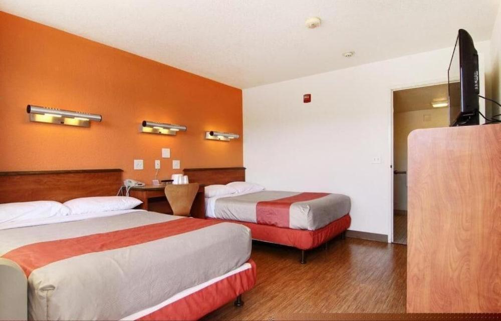 Studio 6 San Angelo, TX