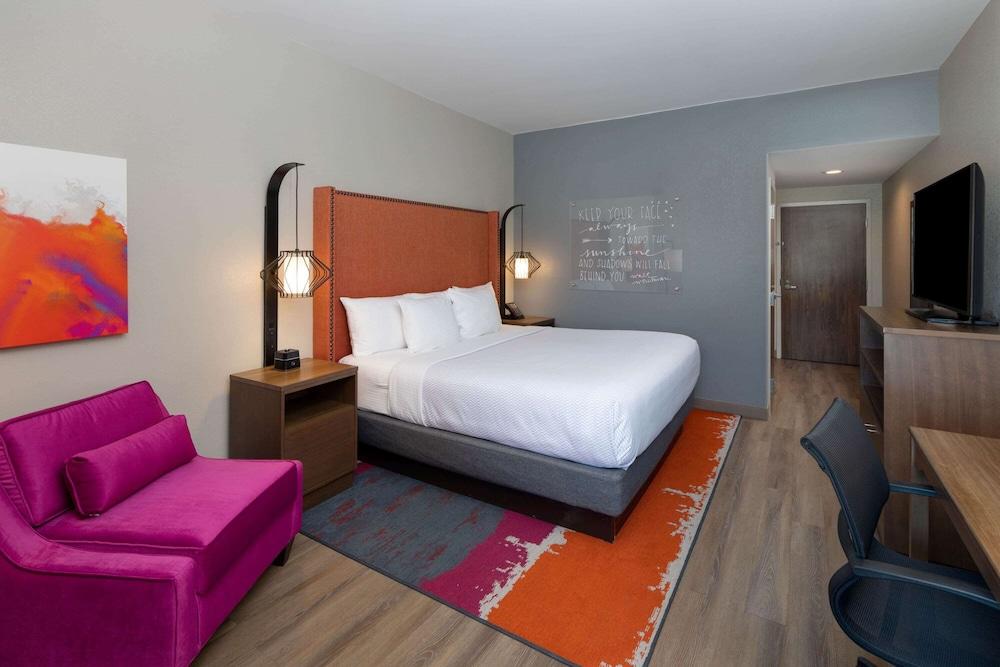 La Quinta Inn & Suites by Wyndham Perry