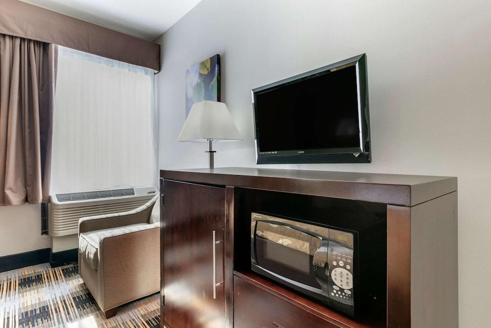 Quality Inn Cape Girardeau North