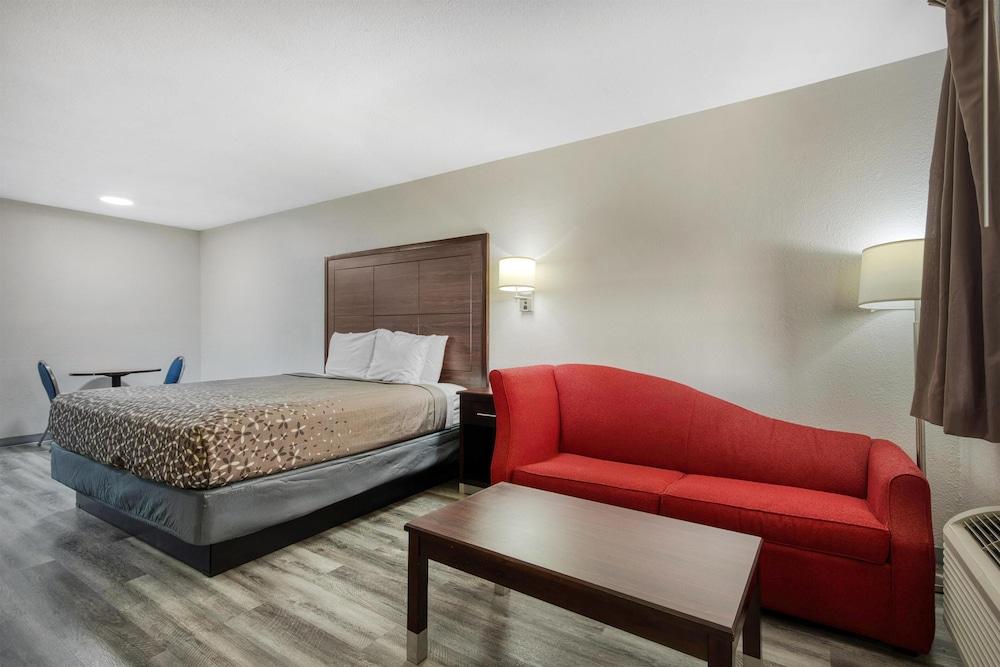 SureStay Hotel by Best Western Terrell