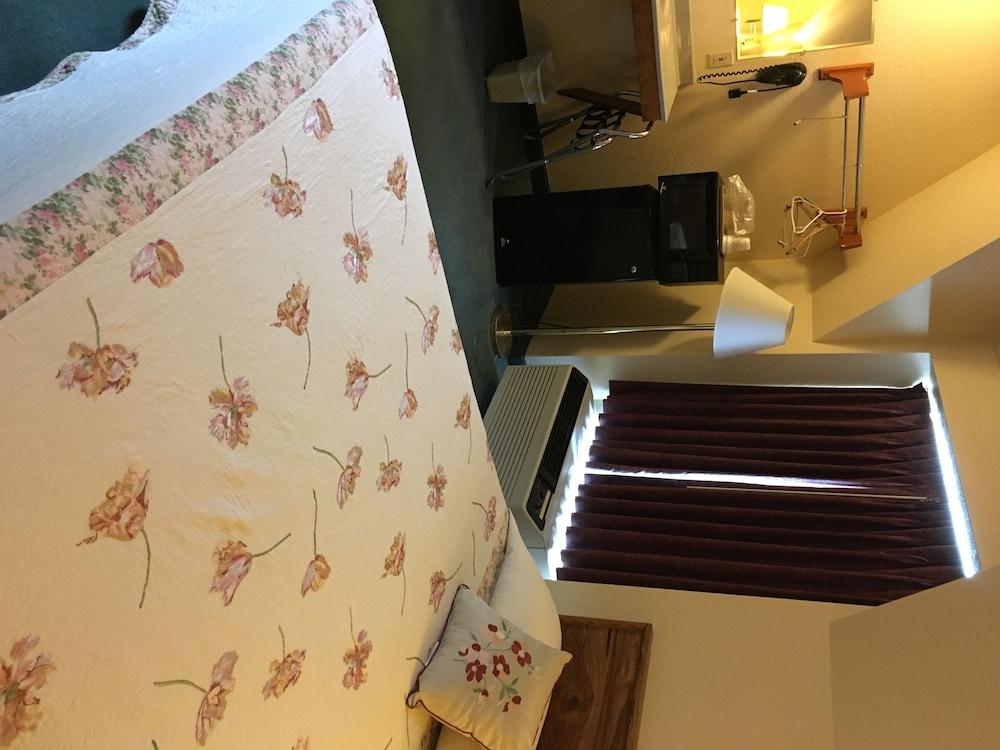 Buffalo Lodge and Grill