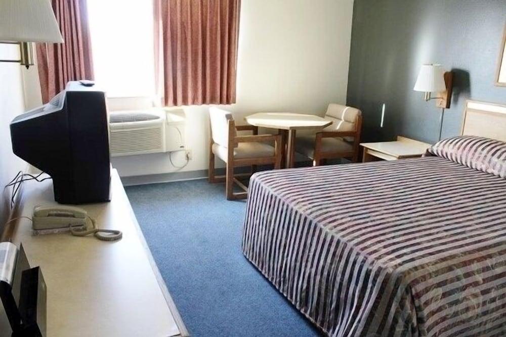 Colorado River Value Inn