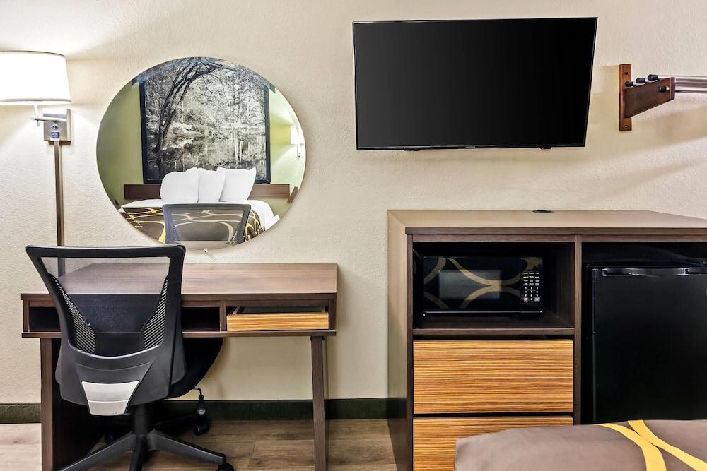 Super 8 by Wyndham Columbia SC / Ft. Jackson