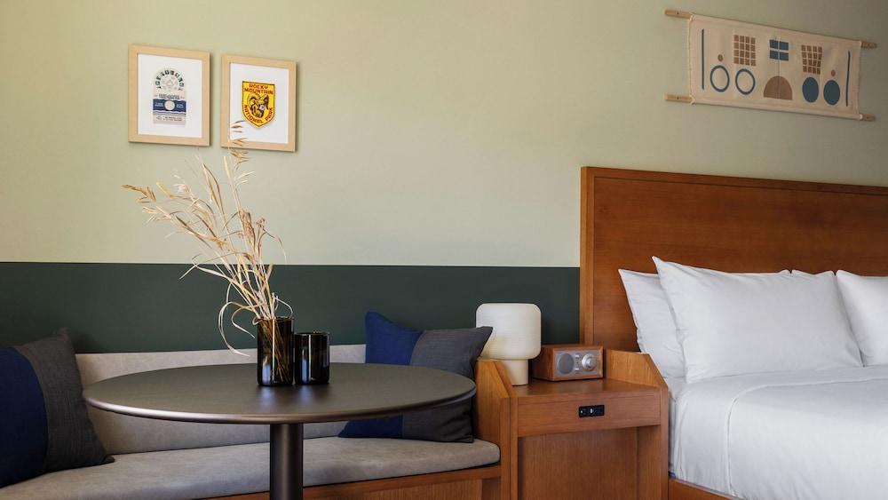 Trailborn Rocky Mountains Outpost