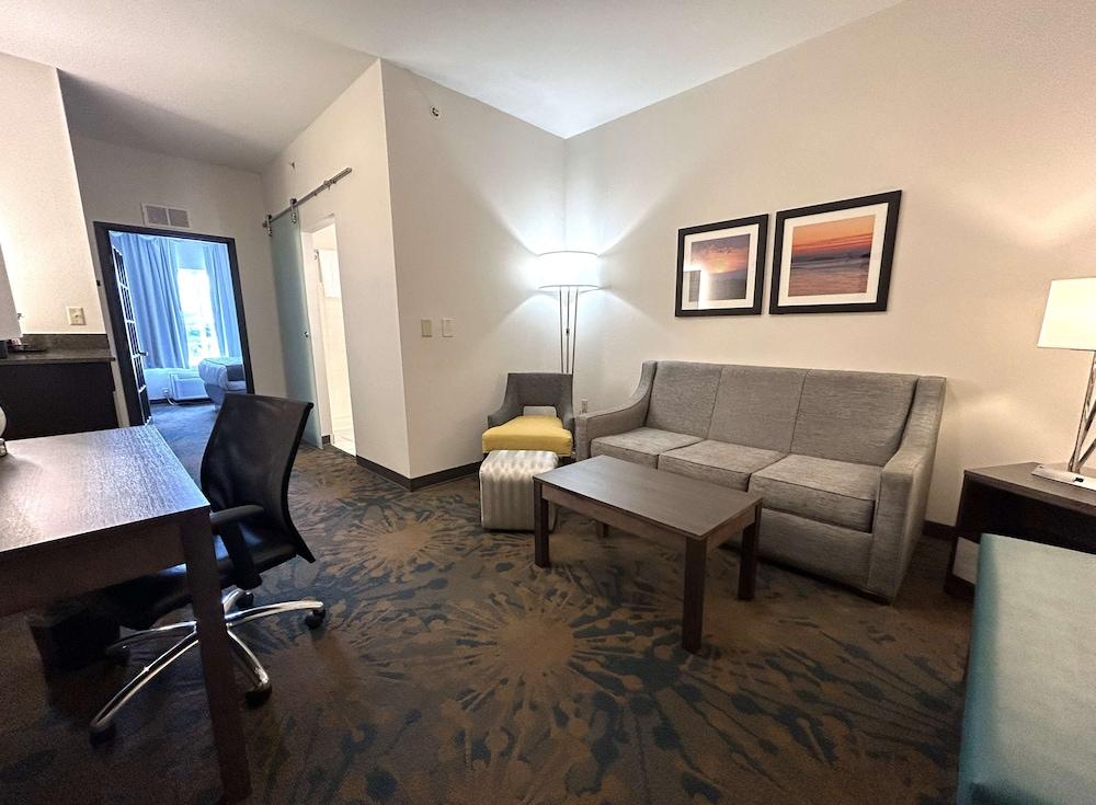 Best Western Erie Inn & Suites