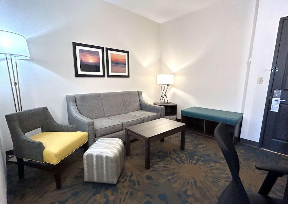 Best Western Erie Inn & Suites