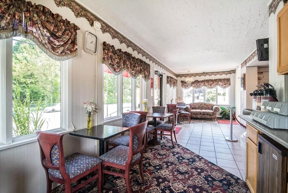 Econo Lodge Brattleboro