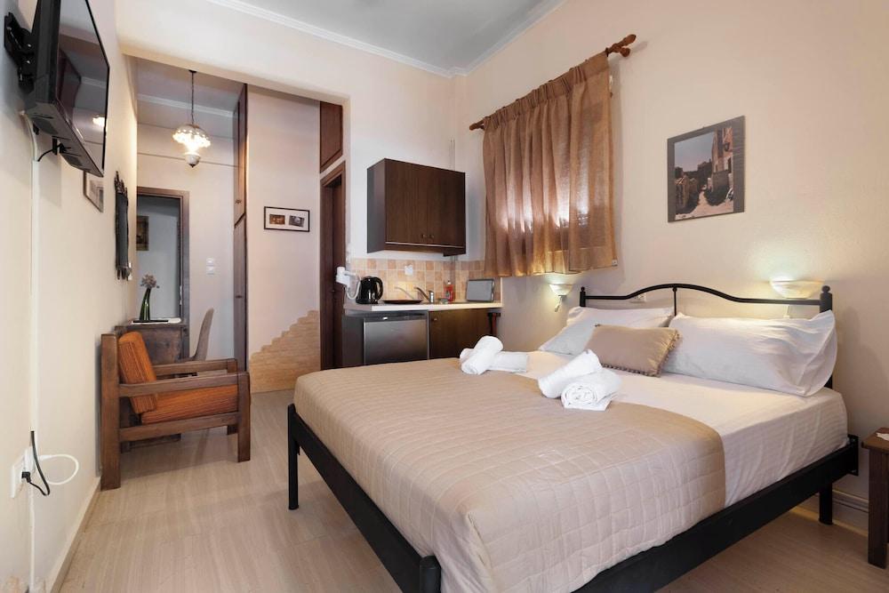 Mpalkoni Sti Monemvasia