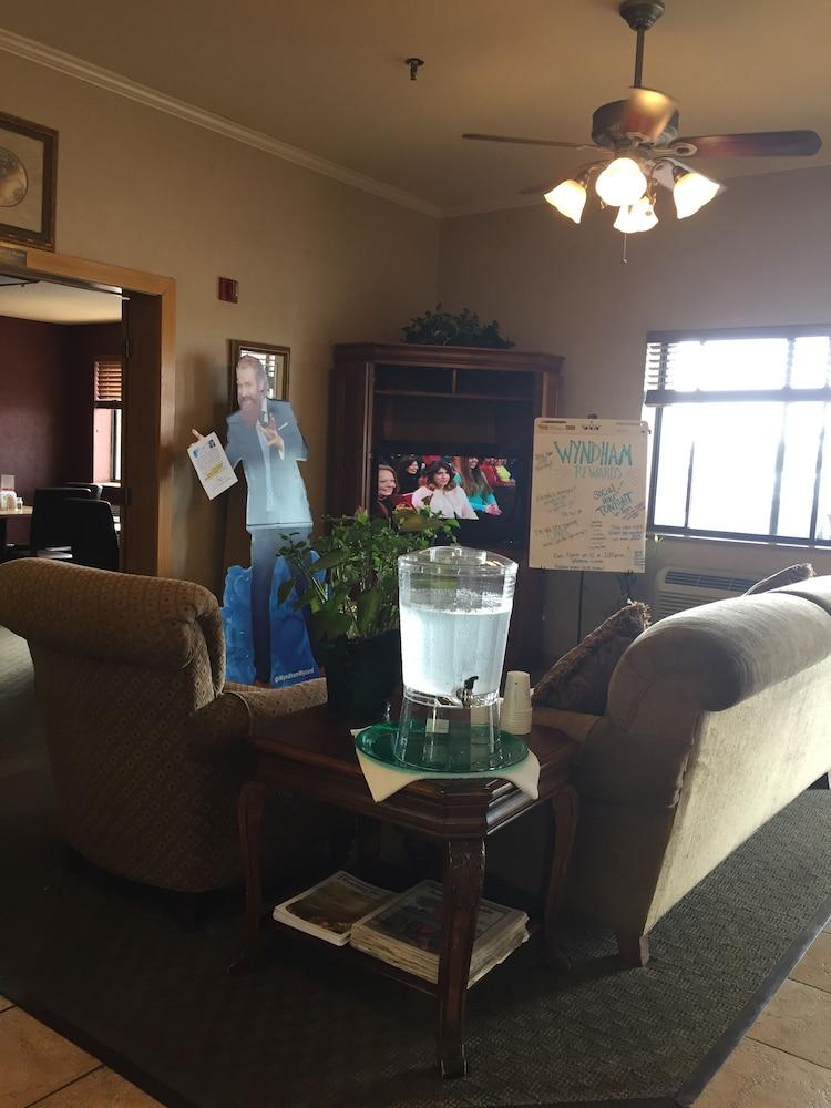 Super 8 by Wyndham Cuba