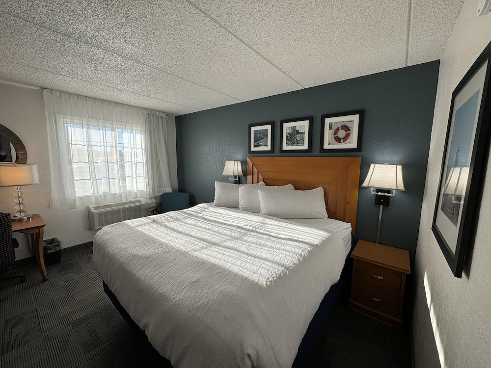 Harbor Town Inn, BW Signature Collection