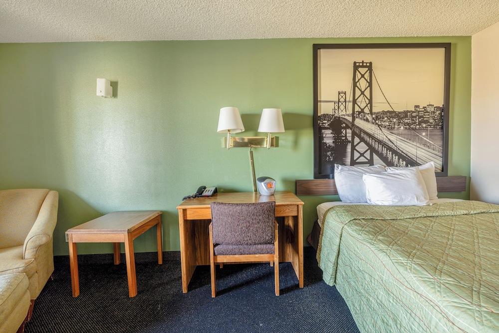 Townhouse Barstow On Historic Route 66 CA  I 15