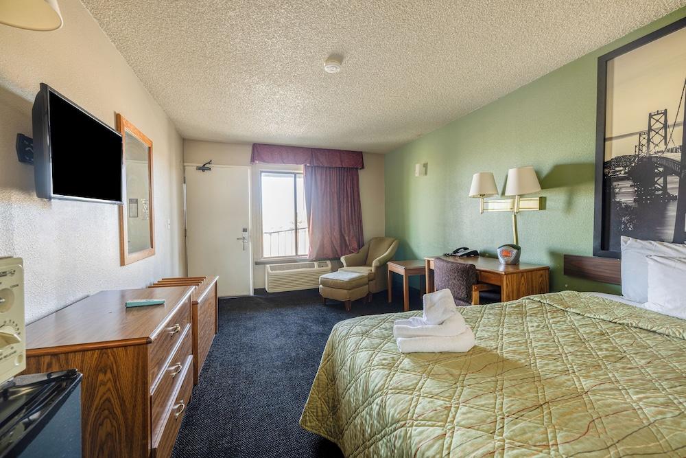 Townhouse Barstow On Historic Route 66 CA  I 15