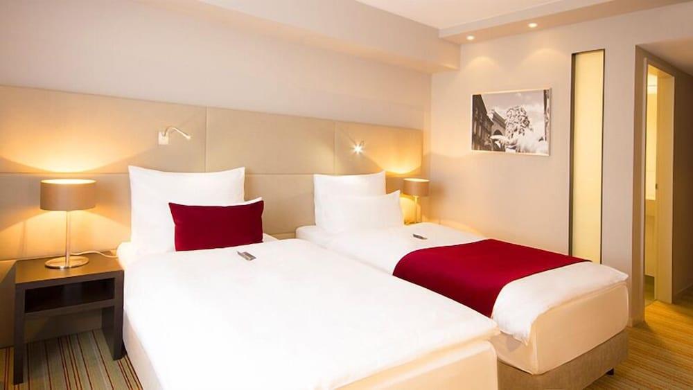 marc münchen - Adults Only