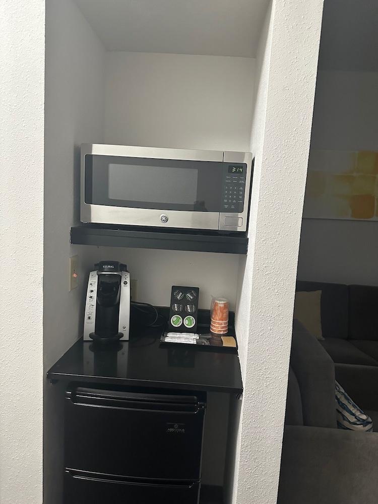 Comfort Inn & Suites Akron South